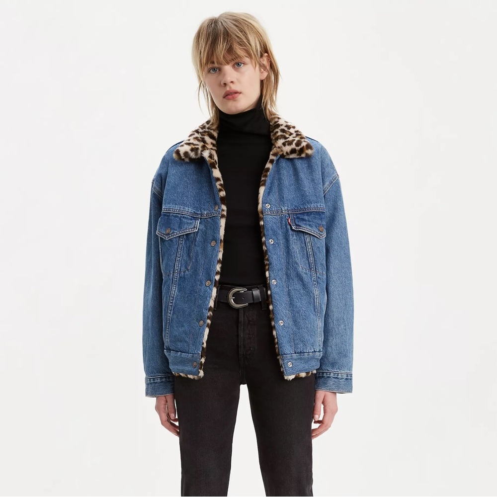 Reversible cheetah Jean trucker Levi’s jacket